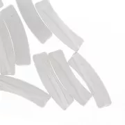 Perles tube incurvé en acrylique translucide 19x5 mm - Gris clair marbré x10