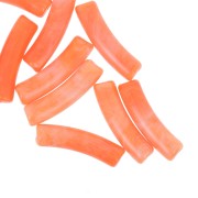 Perles tube incurvé 19x5 mm en acrylique translucide - Orange marbré x10