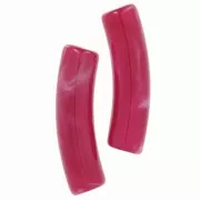 Perles tube incurvé 19x5 mm en acrylique opaque - Framboise marbré x10