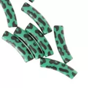 Perles tube incurvé 19x5 mm en acrylique opaque - Motif léopard - Vert - Noir x4