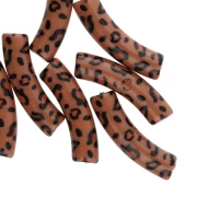 Perles tubes incurvés 32x8mm acrylique opaque - Motif guépard - Marron - Noir x4