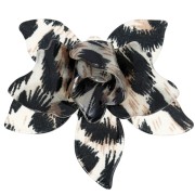 Pendentif fleur en relief 40x42.5 mm en acrylique - Léopard noir - Marron x1|raw }}