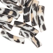 Perles tube incurvé 19x5 mm en acrylique opaque - Motif léopard - Noir - Beige x4