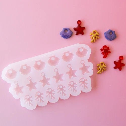 Moule en silicone Géa Creations pour réaliser des pendentifs thème marin x1