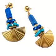 Triangles en céramique 19x8 mm Light Peach mat x4