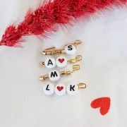 Perle lettre alphabet pour bracelets & bijoux en céramique 8 mm Noir/Blanc - R x1