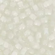 Rocaille Toho 11/0 TO11R981 - Crystal/Snow Lined x8g