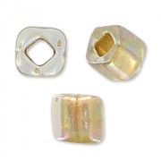 Cubes Toho 4 mm TC-04-994 - Gold Lined Rainbow Crystal x10g|raw }}