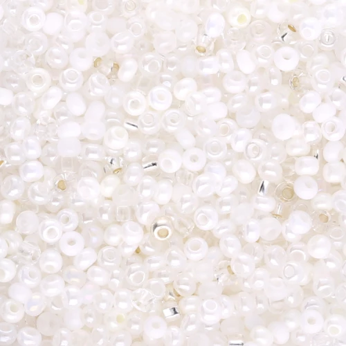 Micro perles de rocaille antiques en verre de Murano : blanc laiteux
