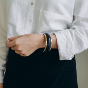 Bracelet jonc en résine épais 65 mm - Bleu marine - Doré x1