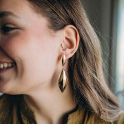 Clous d'oreilles navette bombé 25x9 mm - Doré à l'or fin x2