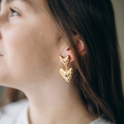 Clous d'oreilles coeur 20x17 mm avec résine époxy - Doré à l'or fin - Rouge x2