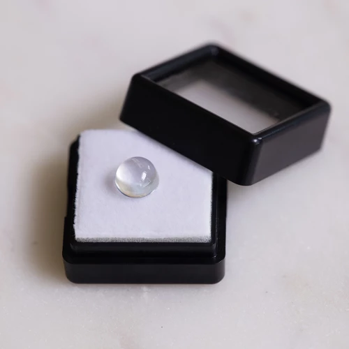 Pierre de lune rond 7.9 mm - 2.25 cts