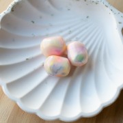 Perle baroque irrégulière en résine opaque 19x15 mm - Marbré Multicolore nacré x1