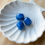 Perle baroque irrégulière en résine opaque 19x15 mm - Bleu royal marbré x1