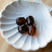 Perle baroque irrégulière en résine translucide 19x15 mm - Ambre marbré x1