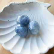 Perle baroque irrégulière en résine translucide 22x17 mm - Bleu gris marbré x1