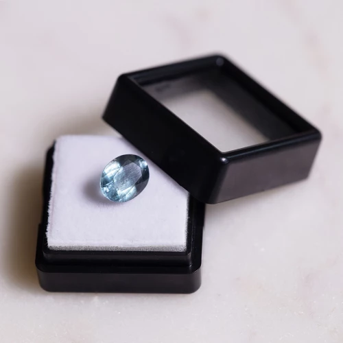 Aigue Marine ovale 9.9x7.6 mm - 2.25 cts