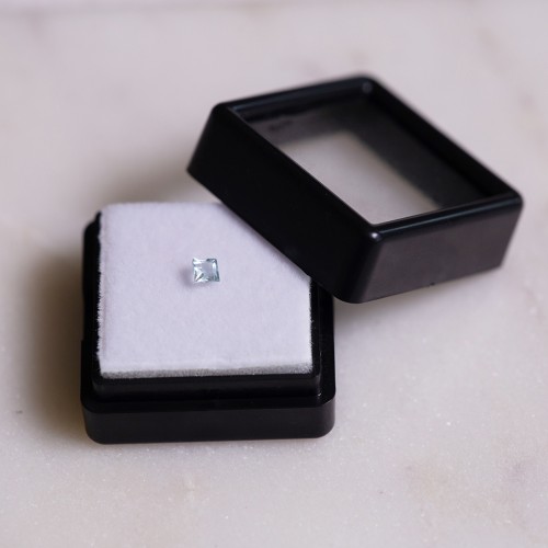 Aigue Marine carré 2.9x2.8 mm - 0.30 cts
