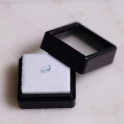 Aigue Marine coussin 4.1x3.9 mm - 0.40 cts