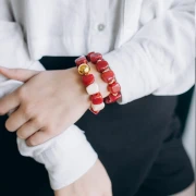 Perle cube irrégulier 15x13 mm en résine transparente - Bleu céladon x1