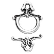Fermoir T arabesque travaillé 13x12 mm - Placage Argent fin vieilli x1|raw }}