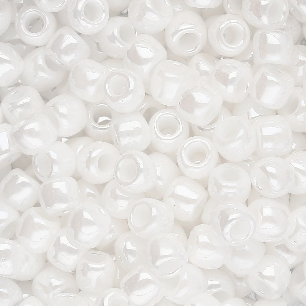 White Luster Rocaille Toho 6/0 TO6R121 - Opaque White Luster x8g - Perles & Co