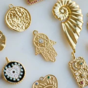 Pendentif main de Fatma avec étoile de David 28x19 mm Acier inoxydable 304 Doré x1