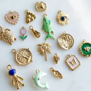 Breloque coeur 16x15 mm avec résine époxy - Acier inoxydable 304 Doré - Rose x1