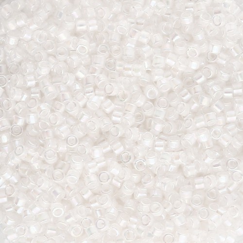 Miyuki Delica 11/0 DB0052 - Pale Peach Lined Crystal AB x100g