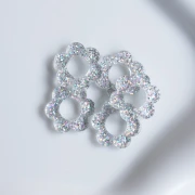 Pendentif fleur 14 mm en acrylique - Pailleté argenté AB x1