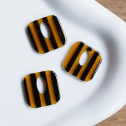 Pendentif carré évidé 21 mm en acétate - Rayés Marron transparent - Marron foncé