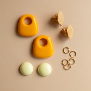 Mes bijoux DIY - Kit Boucles d'oreilles pendantes forme trapèze - Version Orange