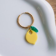 Breloque citron et feuille 15x11 mm en acétate - Jaune opaque - Vert x1