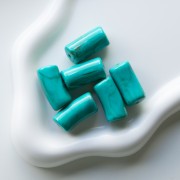 Perles tube incurvé 29x14 mm en acrylique opaque - Marbré Turquoise - Marron x10