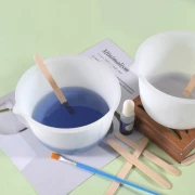 Verre doseur en silicone gradué 600 ml avec bec verseur - Transparent x1