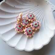 Perle ronde aplatie 20 mm en verre - motif coeur - Rose - Jaune - Rouge x1