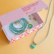 Mes bijoux DIY - Kit collier avec pendentif en résine époxy - Version Bleu