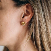 Boucles d'oreilles coquillage 13 mm - Doré à l'or fin - Blanc - Gris pailleté x2