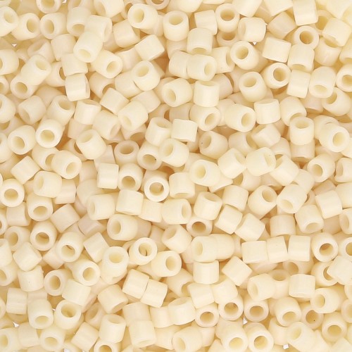 Miyuki Delica 10/0 DBM0732 - Opaque Dark Cream paquet de 100g