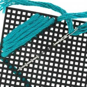 Lot 4 Feuilles Plastique Point Croix 23x29,5 Cm + 30 Épingles & 3 Crochets – Idéal Pour Sacs, Portefeuilles & Broderie DIY