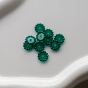 Perles rondelles 10 mm avec petites boules en résine transparente - Vert foncé x10