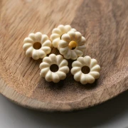 Perles rondelles 18 mm effet torsadé en résine opaque - Ivoire x4