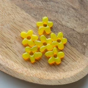 Perle fleur irrégulière 18x17 mm en verre translucide - Jaune x1