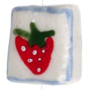 Perle carrée 16 mm en céramique - motif fraise - Blanc - Rouge x1