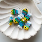 Perle poisson 20.5x12 mm en verre - Rayé - Jaune - Vert - Marron x1
