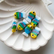 Perle poisson 20.5x12 mm en verre - Rayé - Jaune - Vert - Marron x1