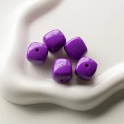 Perles cubes irréguliers 16x17 mm - second choix - Acrylique opaque - Violet x10