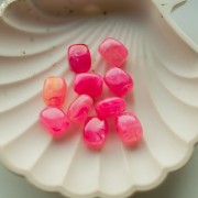Perles rectangles arrondies 13x10.5 mm en acrylique - Fuchsia marbré x10