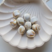 Perles irrégulières 15x14 mm en acrylique - Marbré Blanc - Marron x10